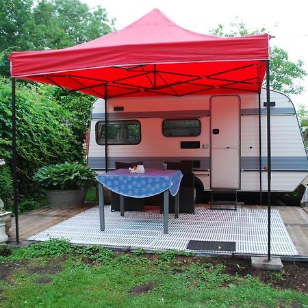 B&B Oeland Caravan "Juf Jansen" Ottoland Экстерьер фото