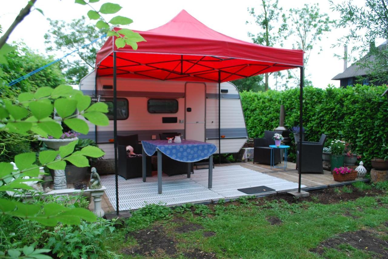 B&B Oeland Caravan "Juf Jansen" Ottoland Экстерьер фото